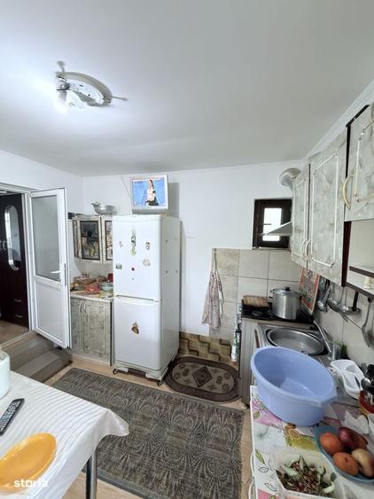 Casă cu 3 camere cu Teren 332 Mp în Central