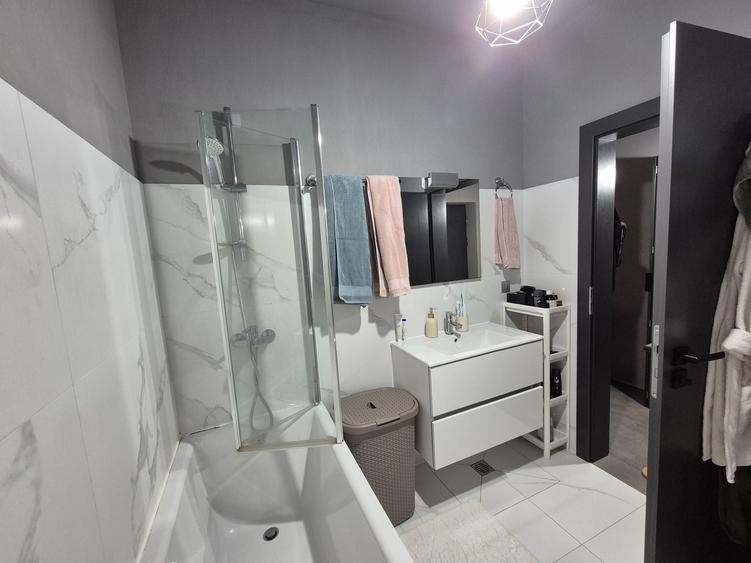 Apartament cu 2 camere semidecomandat în Mogoșoaia