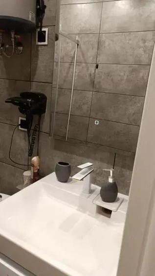 Garsonieră decomandată în Chibrit