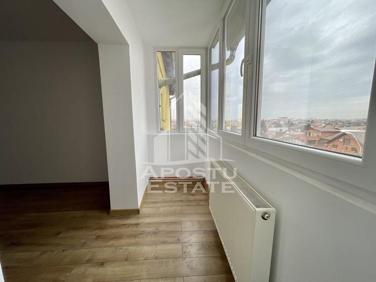 Apartament cu 3 camere decomandat în Girocului