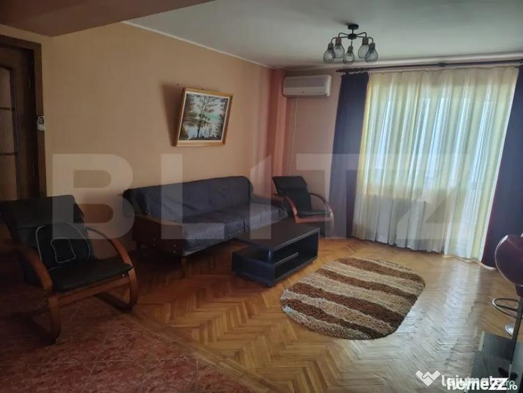 Apartament cu 3 camere decomandat în Ultimul leu