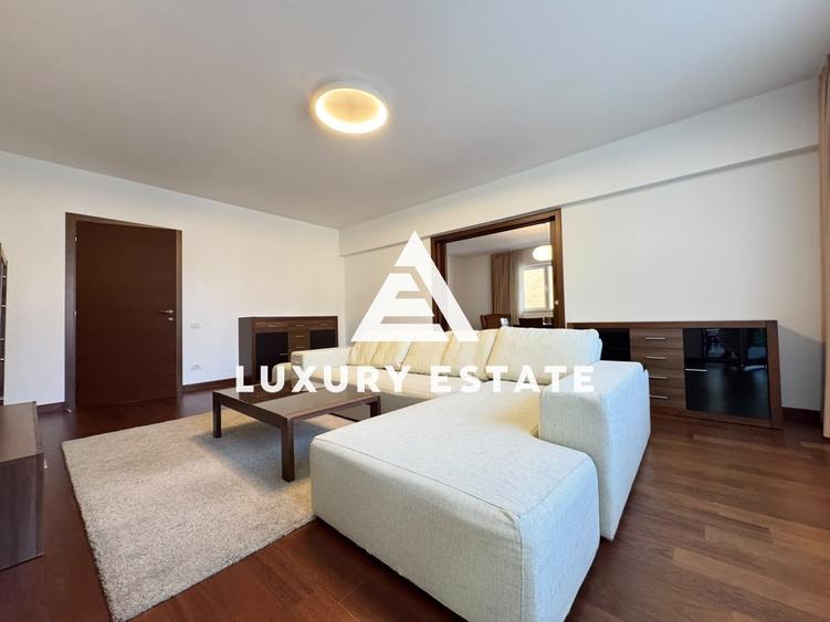 Apartament cu 4 camere decomandat în Polonă