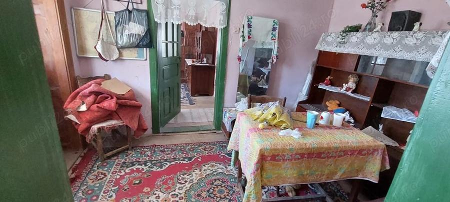 Casă în Frâncești