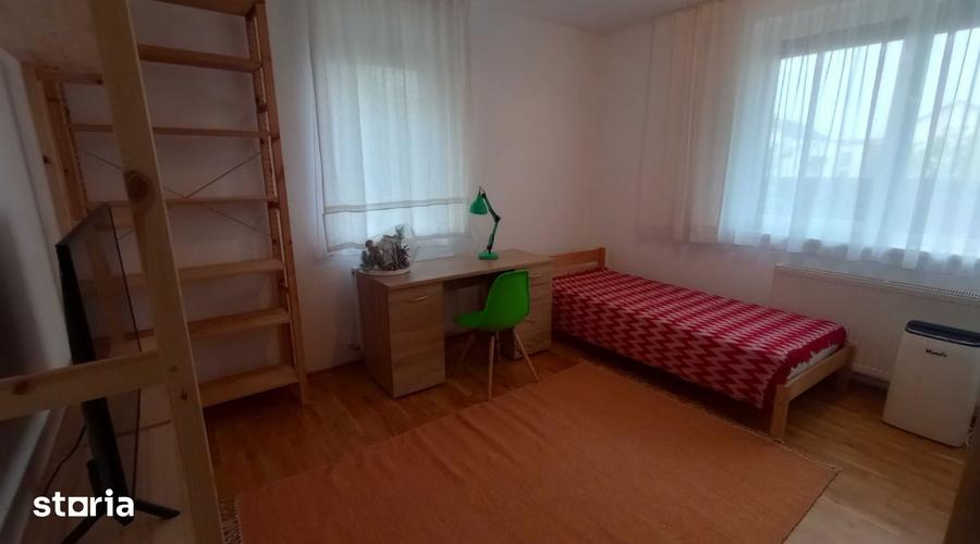 Apartament cu 4 camere, mobilat în Europa