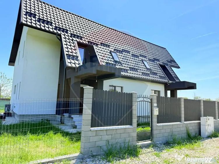 Casă cu 5 camere cu Teren 300 Mp în Cornetu