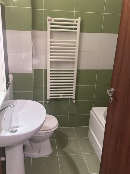 Apartament cu 2 camere decomandat în Craiovei