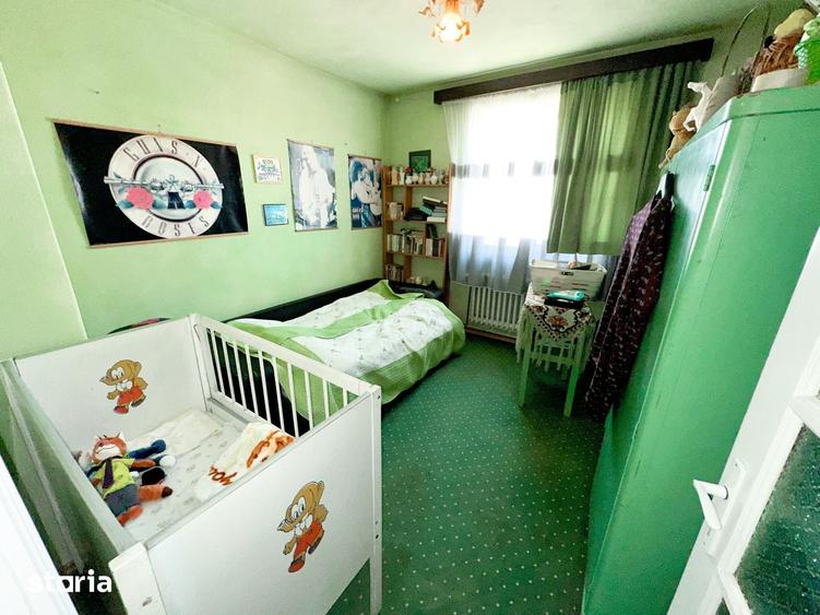Casă cu 4 camere cu Teren 998 Mp în Central