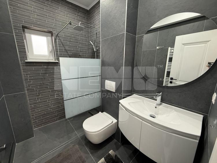Apartament cu 3 camere decomandat, mobilat în Periferie