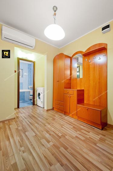 Apartament cu 2 camere decomandat în Micro 17