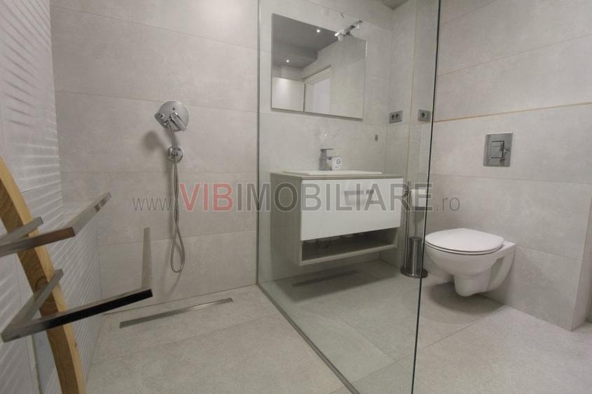 Apartament cu 3 camere decomandat, mobilat în Decebal