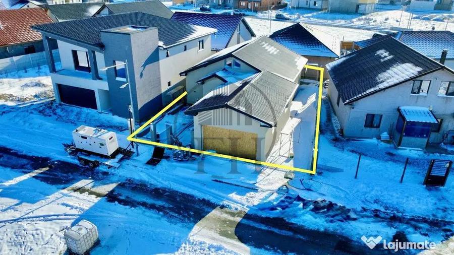 Casă cu 5 camere cu Teren 257 Mp în Valu lui Traian