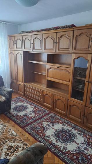 Apartament cu 3 camere, mobilat în Tipografilor