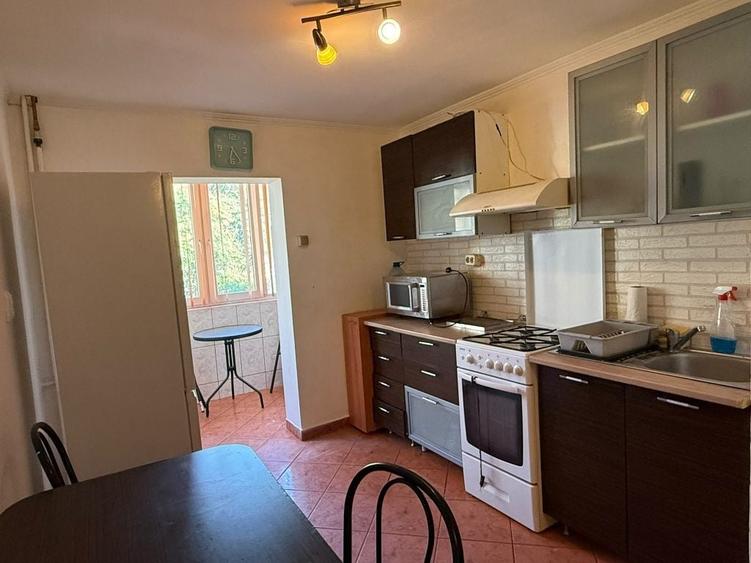Apartament cu 2 camere decomandat în Decebal