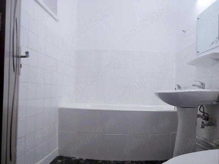 Apartament cu 2 camere decomandat în Romanilor