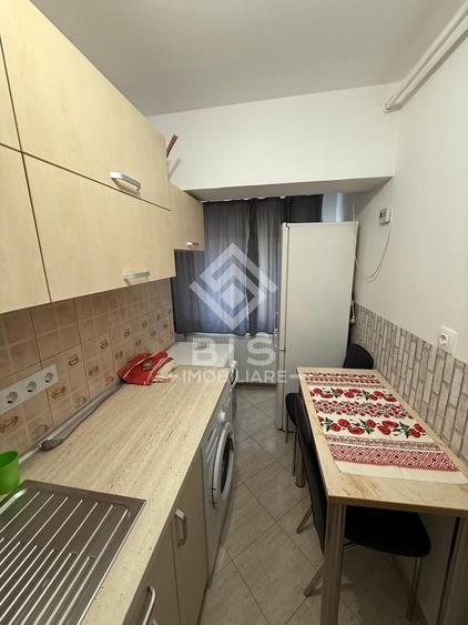 Garsonieră decomandată în Central