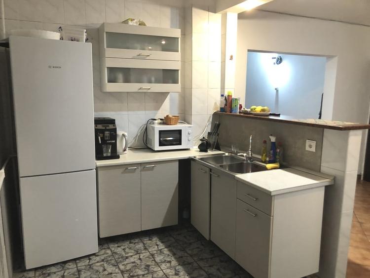 Apartament cu 2 camere semidecomandat, mobilat în Ultracentral