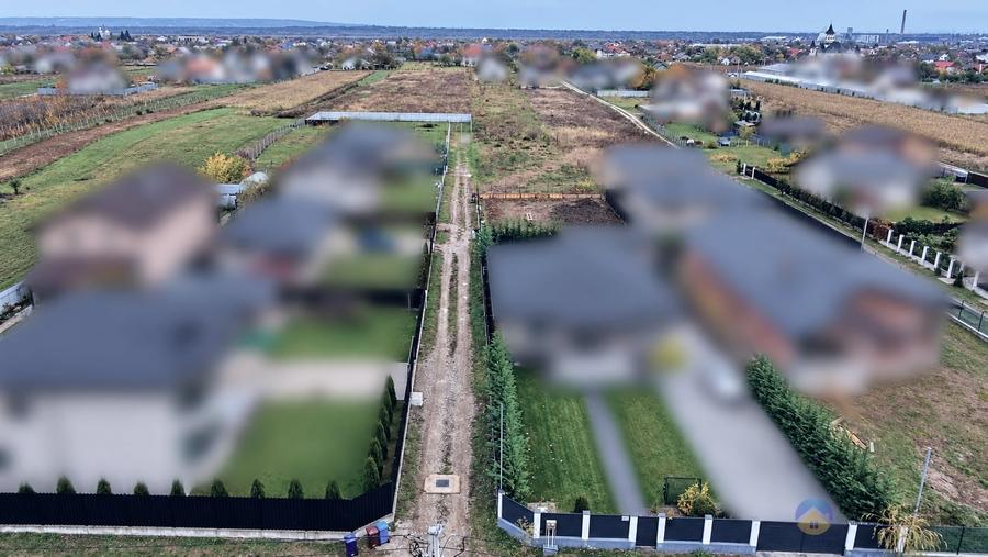 Teren intravilan de 900 mp, în Dumbrava Roșie