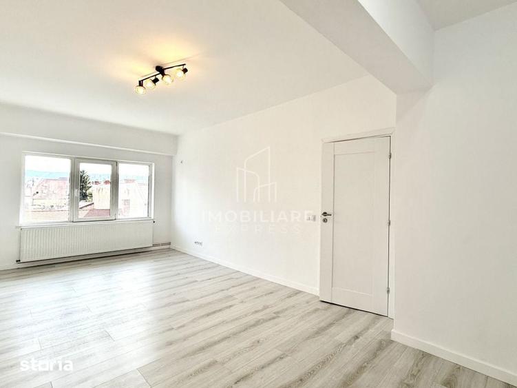 Apartament cu 4 camere decomandat în Central