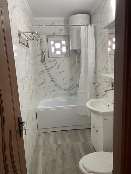 Apartament cu 2 camere decomandat în Pecinișca