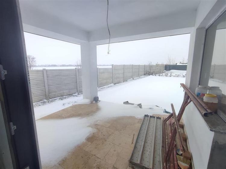 Casă cu 4 camere cu Teren 528 Mp în Tamași