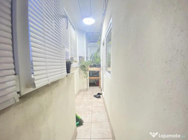 Apartament cu 3 camere decomandat în 13 Septembrie