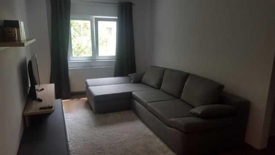 Apartament cu 4 camere decomandat în Bucovina