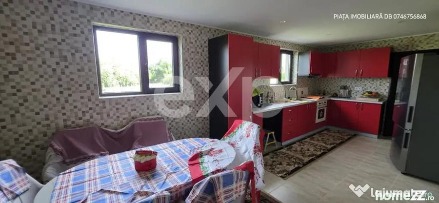 Casă cu 7 camere cu Teren 9800 Mp în Bungetu