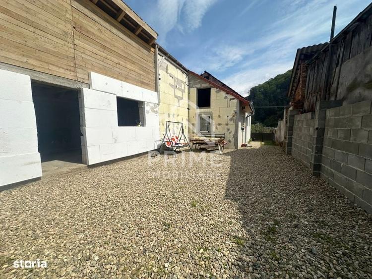 Casă cu 3 camere în Suseni