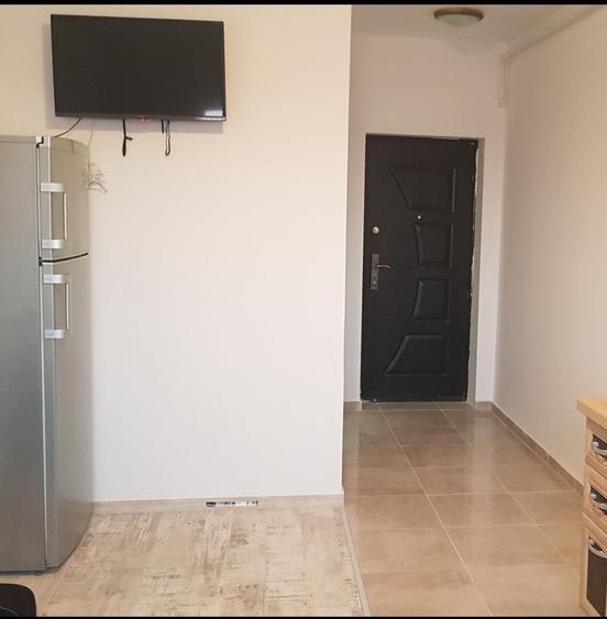 Inchiriez 2 camere tip studio - 1