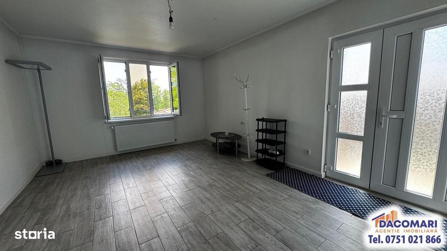Casă cu 4 camere în Piscu