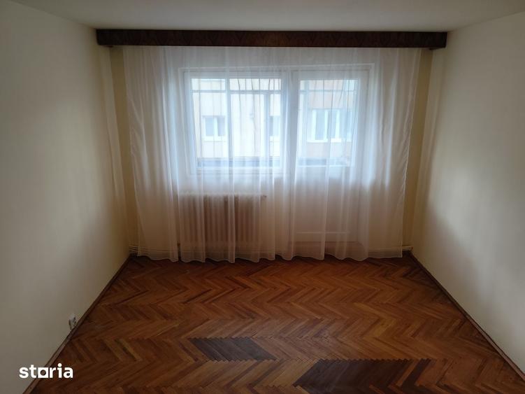 Apartament cu 3 camere semidecomandat în Mănăștur