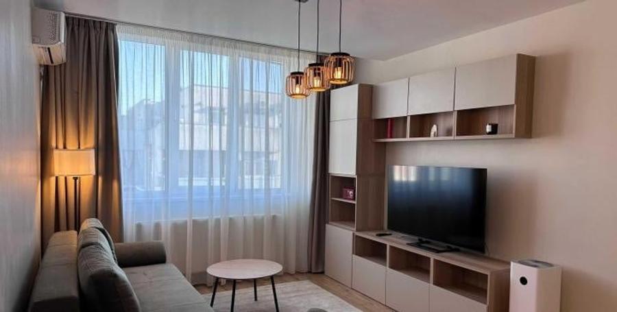 Apartament cu 2 camere semidecomandat, mobilat în Titan
