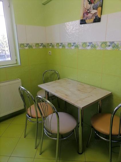 Apartament cu 2 camere semidecomandat în Confecții