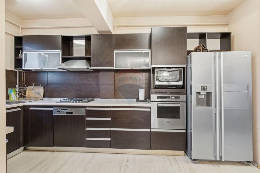 PENTHOUSE ULTRACENTRAL CU PRIVELISTE PANORAMICĂ | 3 CAMERE - 12