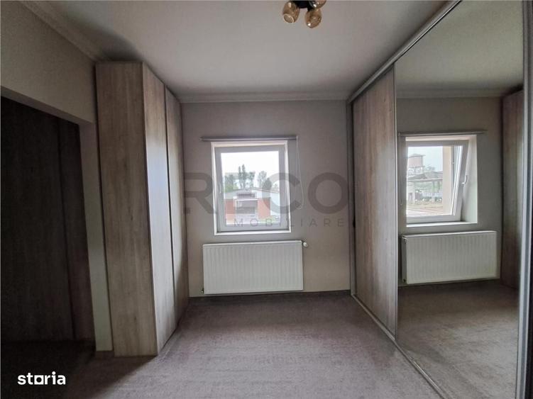 Casă cu 4 camere cu Teren 500 Mp în Central
