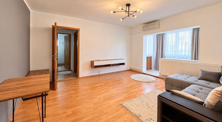 Apartament cu 2 camere semidecomandat în Aradului