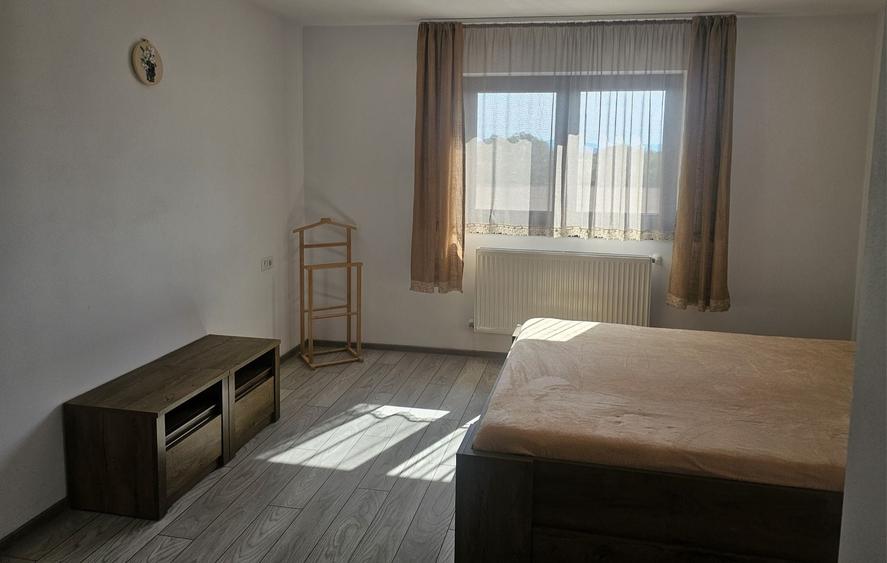 Casă cu 4 camere în Stupini