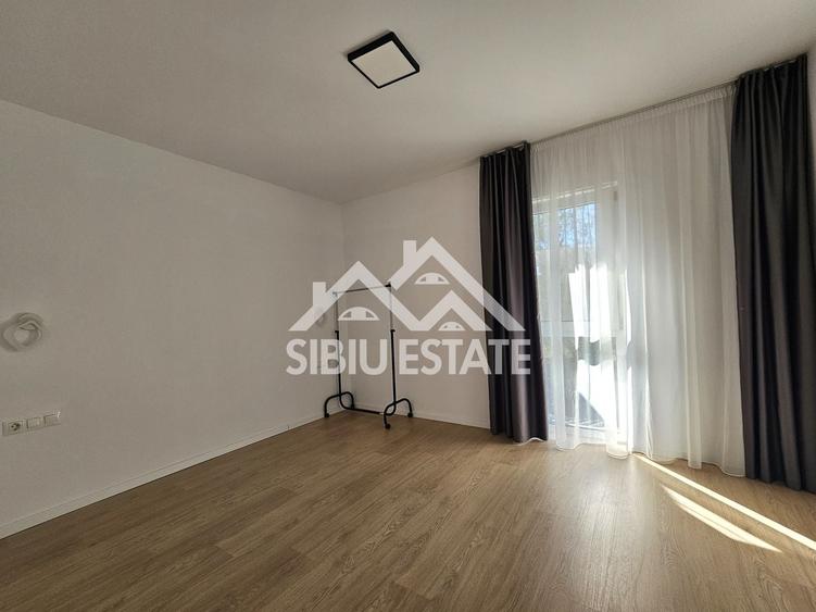 Duplex cu 4 camere cu Canalizare în Șelimbăr