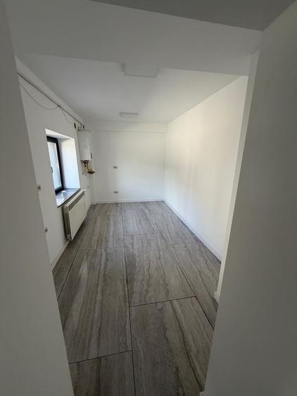 Apartament cu 2 camere decomandat în Mihoveni