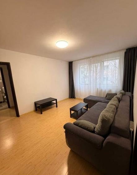 Apartament cu 3 camere semidecomandat, mobilat în Drumul Taberei