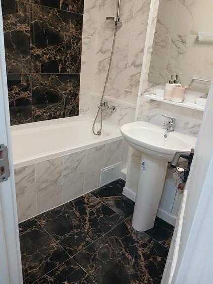 Apartament cu 3 camere decomandat în Militari