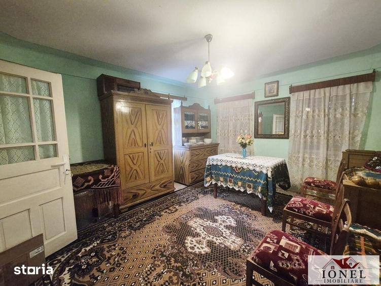 Casă cu 4 camere cu Teren 2038 Mp în Jidvei
