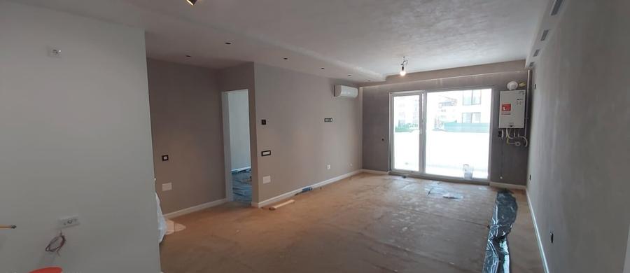 Apartament cu 2 camere semidecomandat în Florești