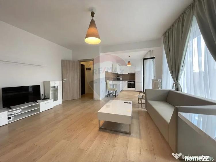 Apartament cu 4 camere semidecomandat în Pipera