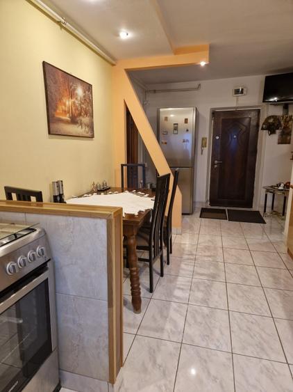 Apartament cu 2 camere decomandat, mobilat în Capitol