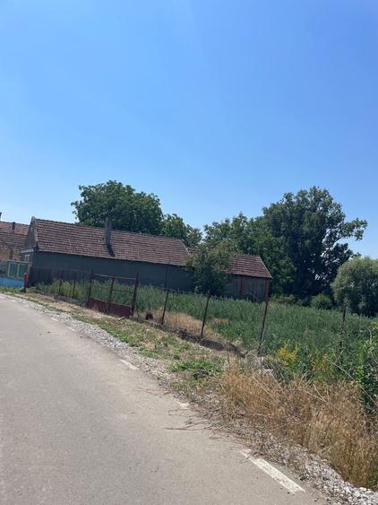 Casă cu 4 camere în Toboliu