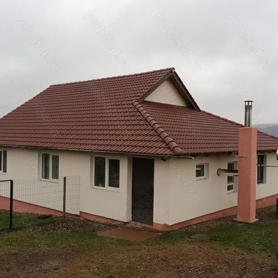 Casă cu 4 camere în Arghira