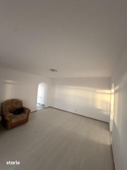 Apartament cu 2 camere în Micro 11