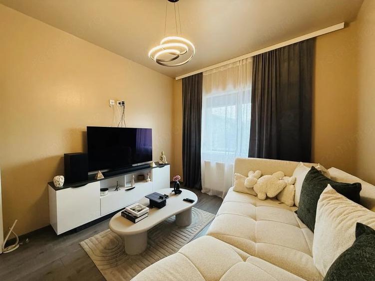 Casă cu 3 camere cu Teren 250 Mp în Sânmihaiu Român