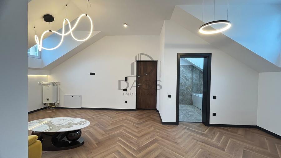 Apartament cu 3 camere semidecomandat, mobilat în Turnișor